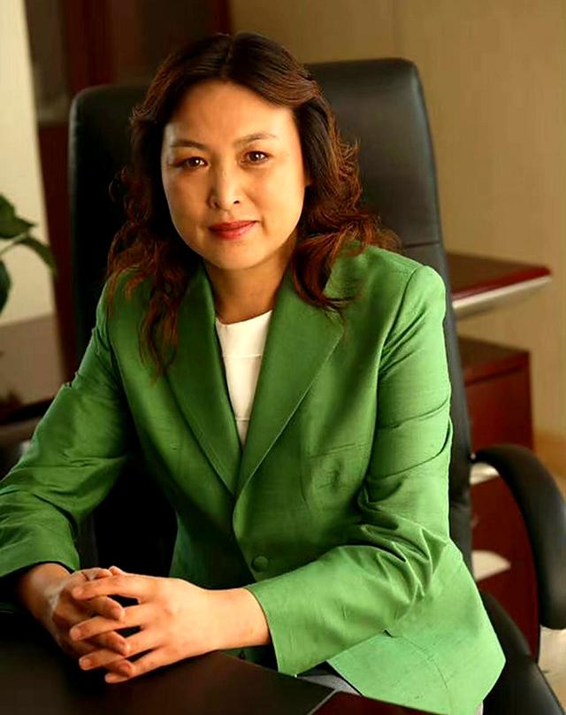 德约已在温网男单豪取105胜，追平费德勒并列公开赛时代第一