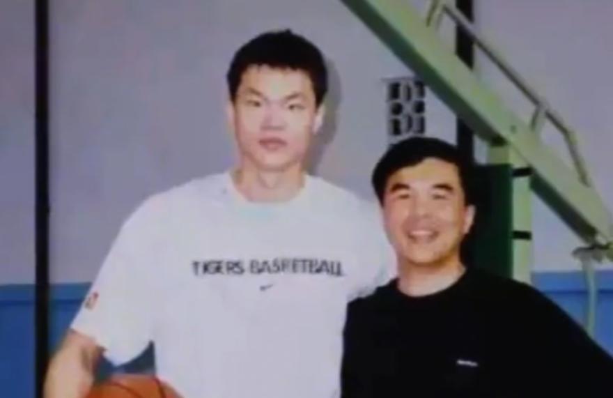 ESPN:马刺大概率留下福克斯