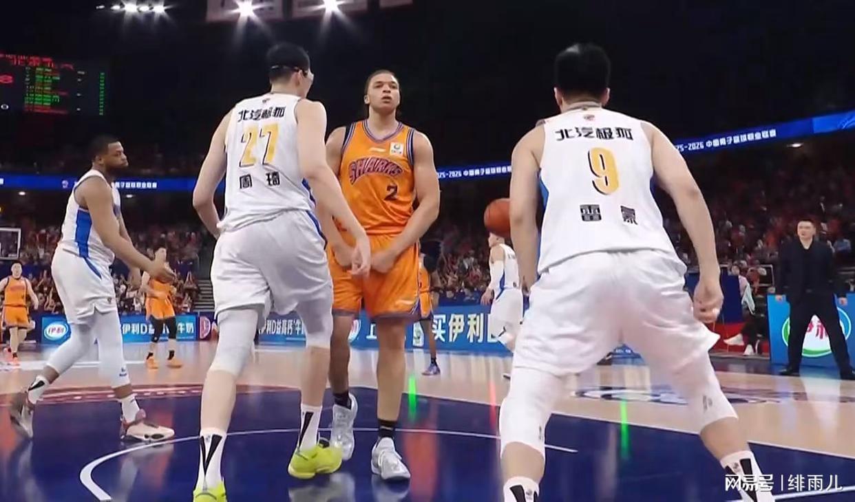 输给尼克斯4分!揪出1个表现最差之人,坑惨了马刺