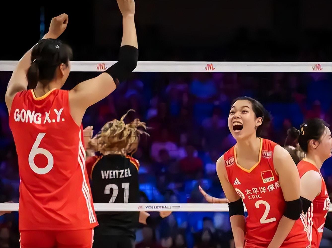 突发!福克斯取关马刺,字母哥交易倒计时,快船计划追求FMVP