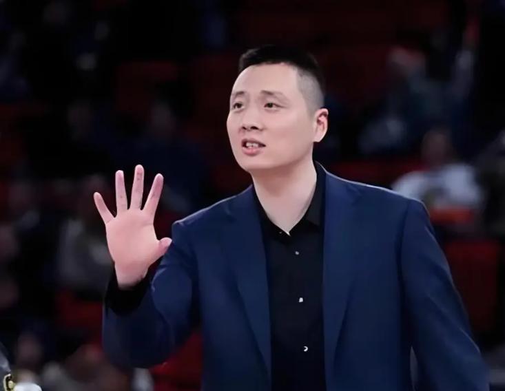 文班亚马被质疑“哨子护体”?库里球迷翻出2016年旧账