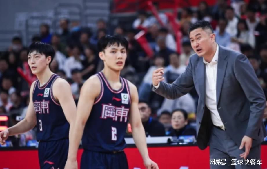 半个世纪的等待！53年后再夺冠！布伦森45分夺FMVP！