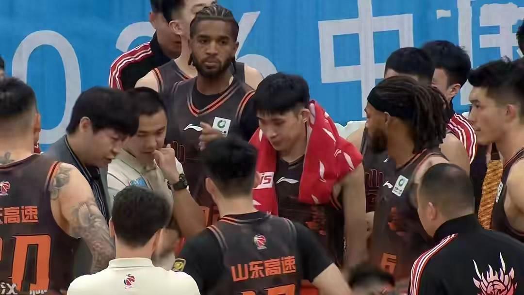 篮网开1.78亿抢里夫斯 湖人难留