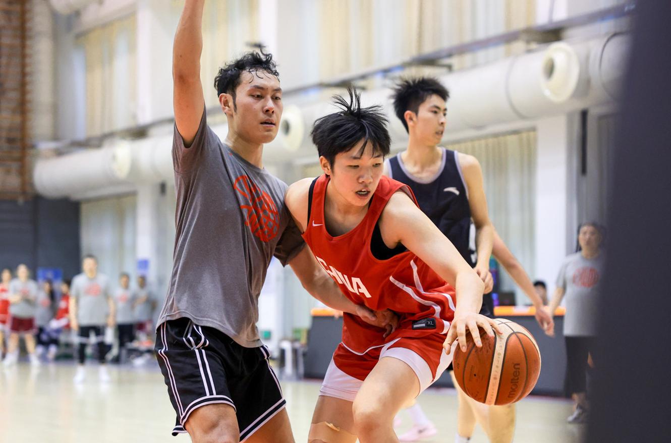 欧文绯闻再热闹也是空转:独行侠已明确不交易,火箭连询价都没递