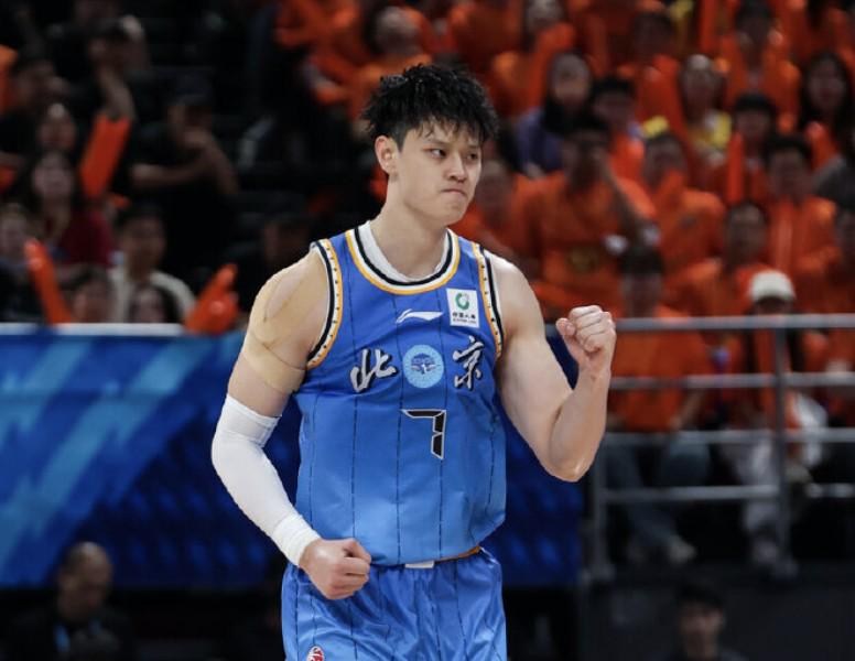 尼克斯时隔53年重夺NBA总冠军