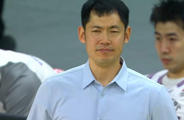 科内特突发疾病出战成疑 文班亚马独撑内线面临超负荷