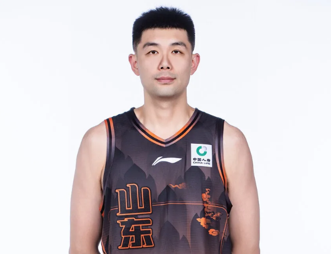 疯狂!4年1.8亿!篮网抢了湖人里夫斯!