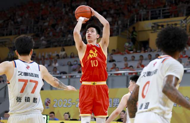 NBA球星詹姆斯·哈登被捕