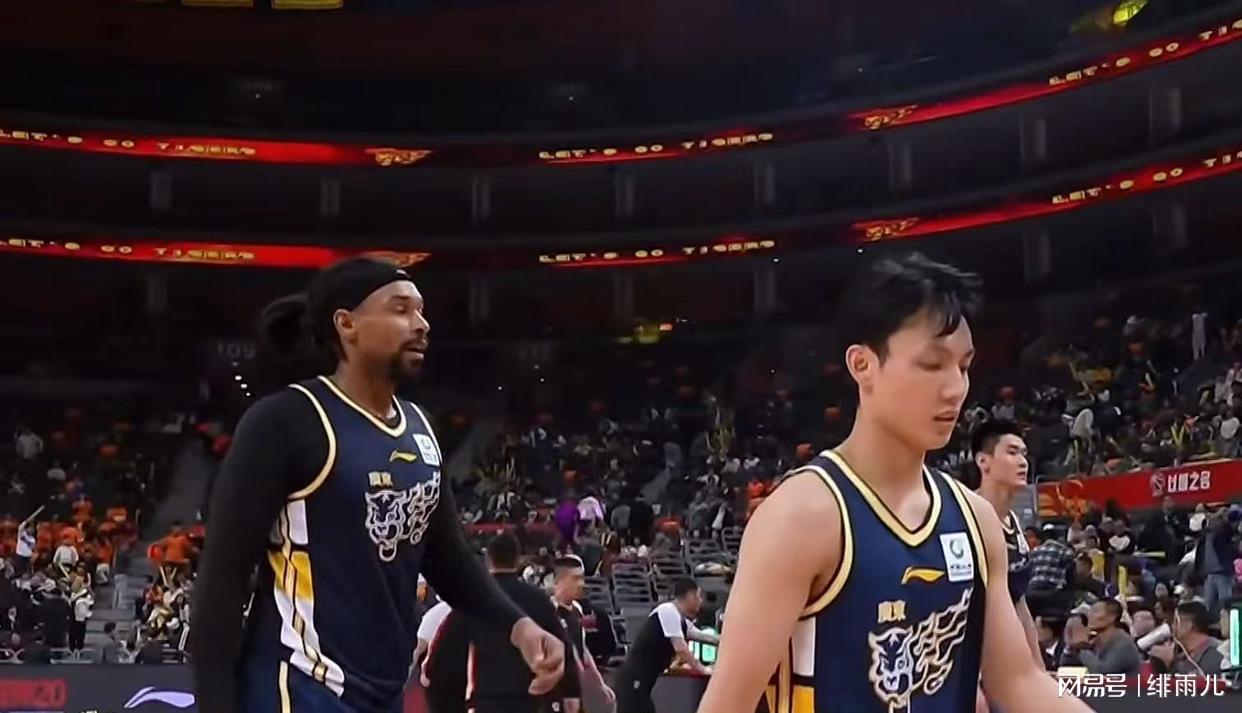 NBA总决赛尼克斯4:1战胜马刺