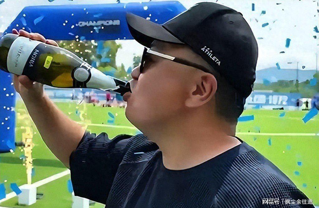 戈登:在加盟巴萨前,我上了六节西语课