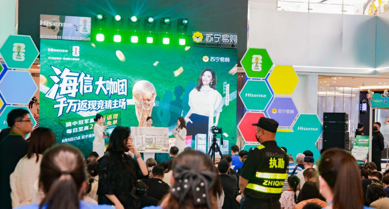 TA:世界杯粉色球鞋风潮为设计趋势;球员喜欢用亮色体现个性
